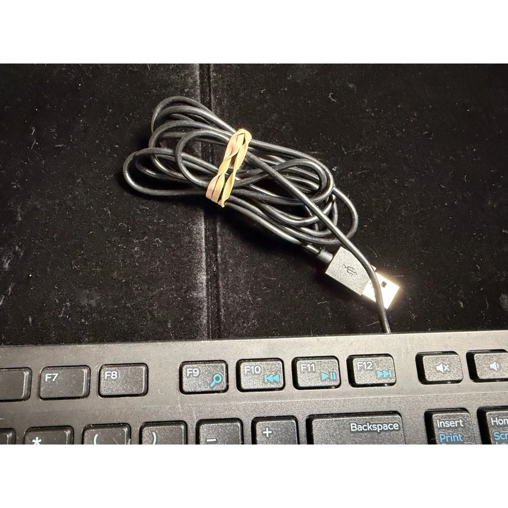 Dell KB216t Wired Multimedia Keyboard: Black, USB, Chiclet Keys, Full Size